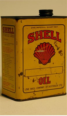 Lot 187 - A One-Quart Capacity Oil Can for 'Shell Oil'