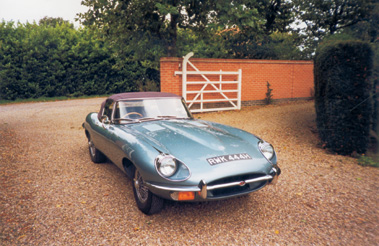 Lot 27 - 1970 Jaguar E-Type 4.2 Roadster