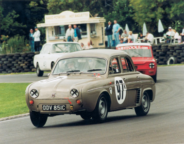 Lot 7 - 1965 Renault Dauphine Gordini Competition Car