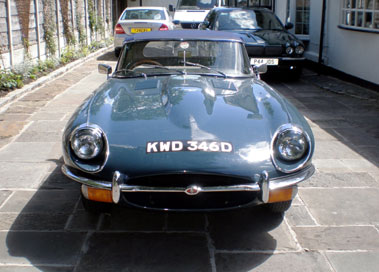 Lot 63 - 1966 Jaguar E-Type 4.2 Roadster