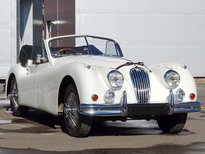 Lot 71 1955 Jaguar XK140 SE Drophead Coupe