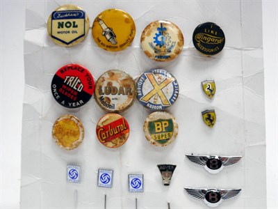 Lot 212 - A Collection of Lapel Badges & Stickpins