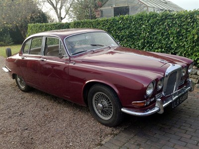 Lot 9 - 1968 Daimler Sovereign 4.2