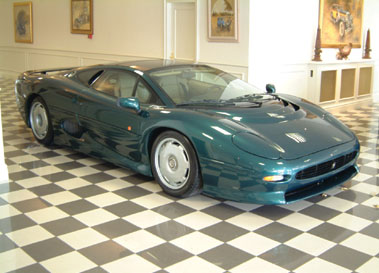 Lot 69 - 1998 Jaguar XJ220