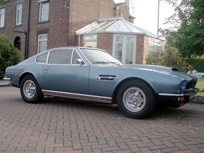 Lot 17 - 1974 Aston Martin V8