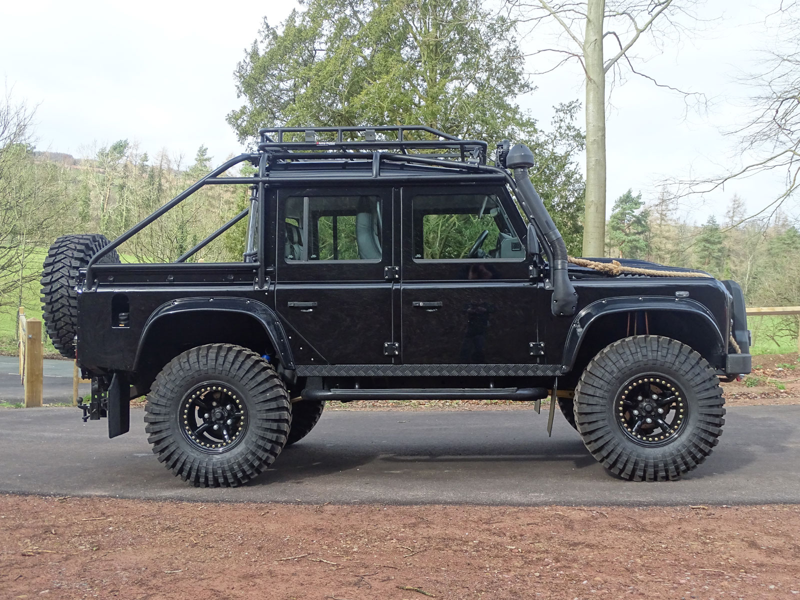 Lot 112 - 2007 Land Rover Defender 110 2.4 Tdci Xs