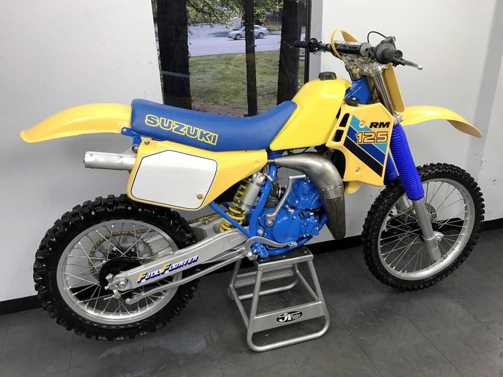 Lot 81 1986 Suzuki RM125