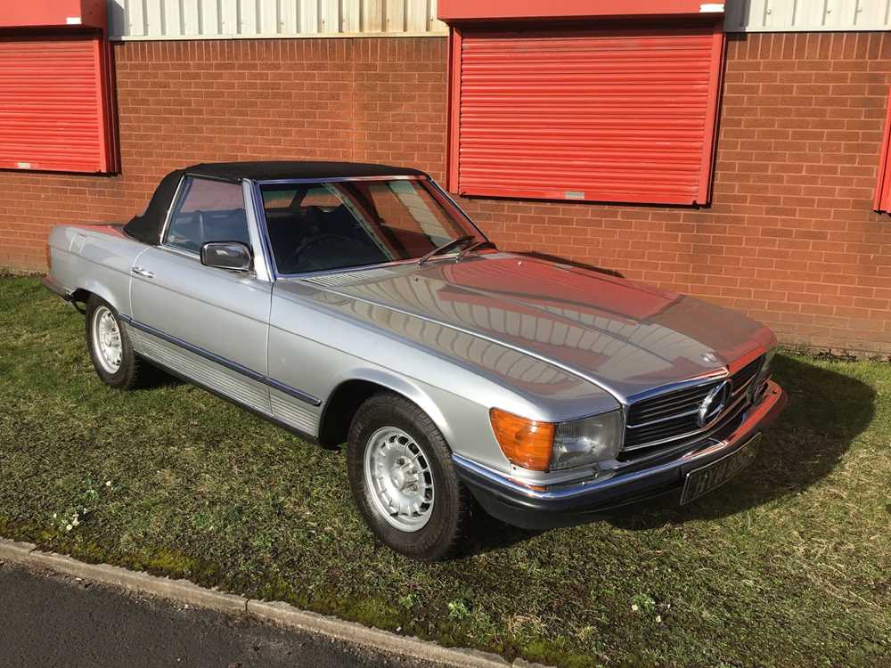 Lot 17 - 1975 Mercedes-Benz 350 SL