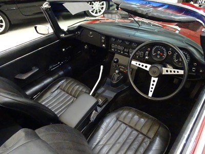 Lot 111 - 1974 Jaguar E-Type V12 Roadster