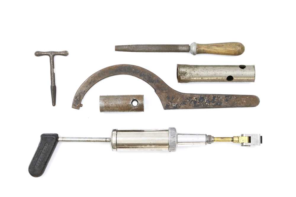 Lot 177 - Quantity of Bentley Toolkit Items