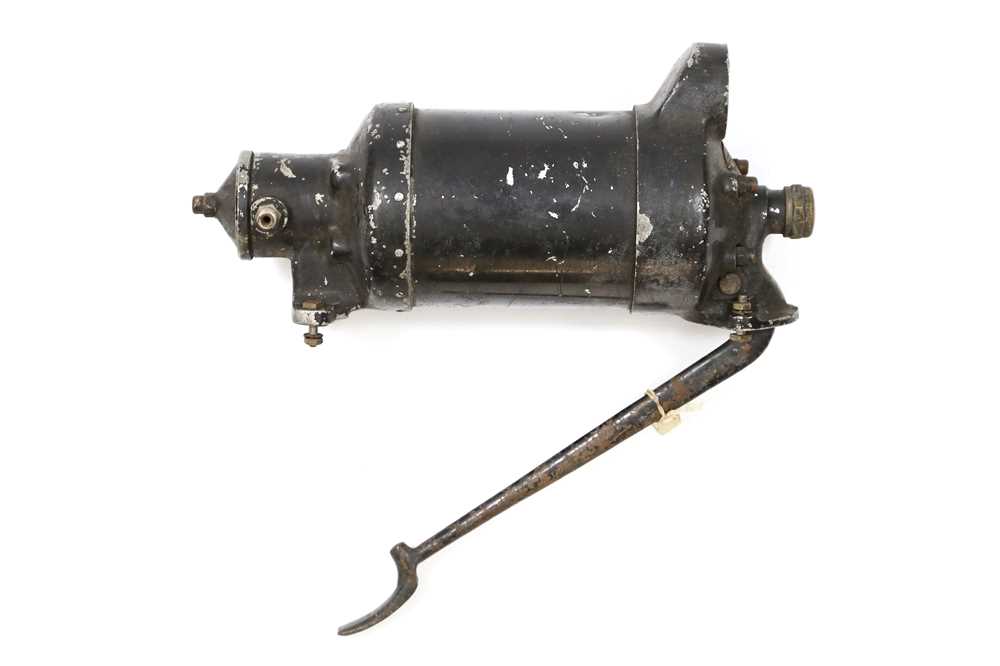 Lot 209 - Rolls-Royce Luvax-Bijur Chassis Lubricator