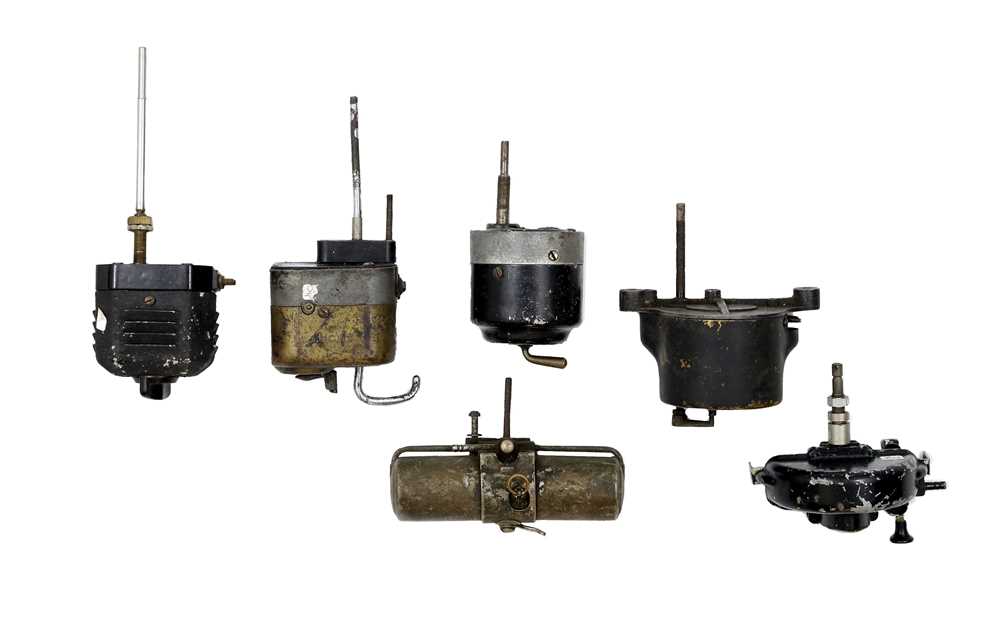 Lot 224 Quantity of Vintage Windscreen Wiper Motor
