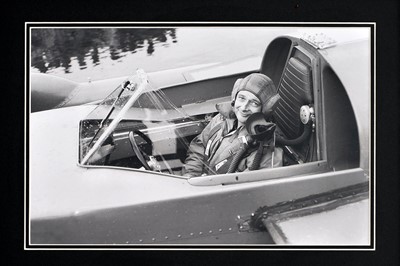 Lot 398 - Donald Campbell MBE Autograph Presentation (1921-1967)