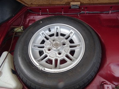 Lot 8 - 1977 Ford Capri 3.0 Ghia