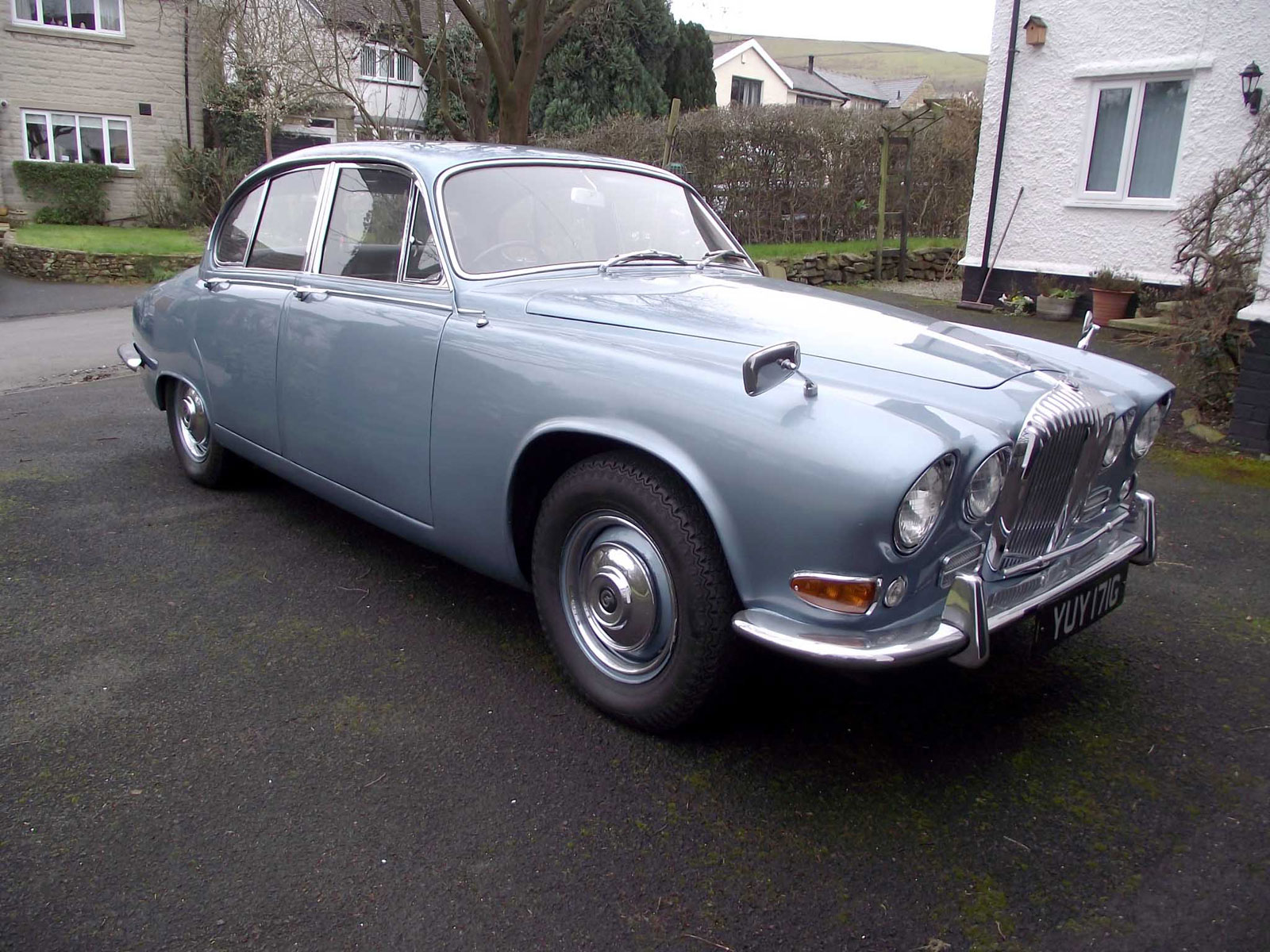 Lot 29 - 1969 Daimler Sovereign 4.2