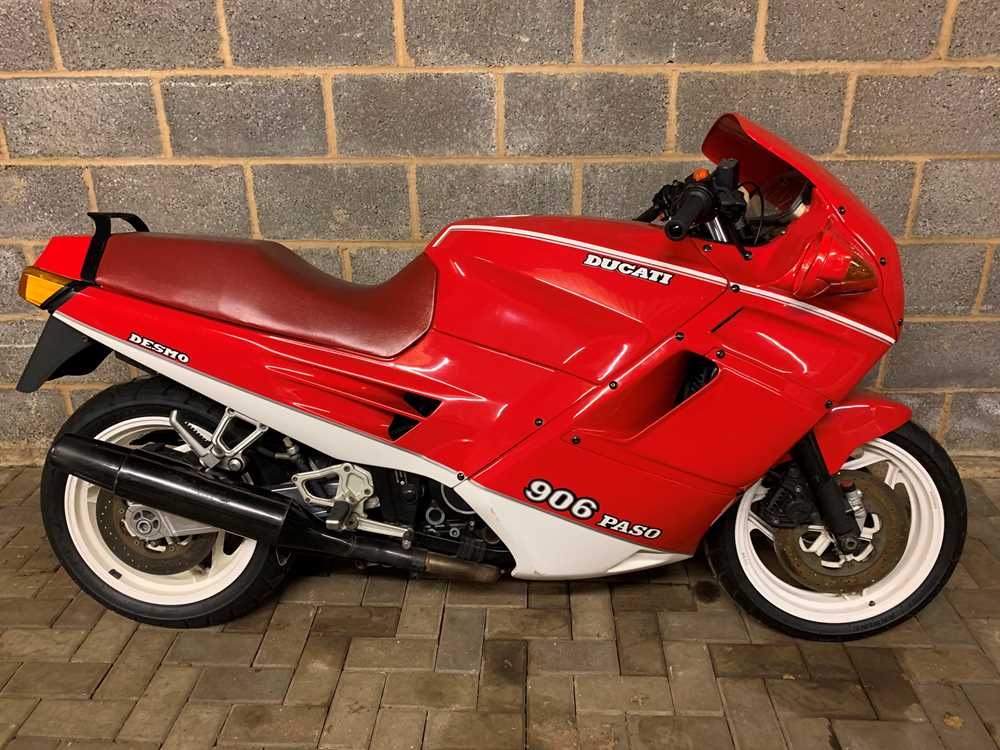 Lot 252 - 1990 Ducati 906 Paso