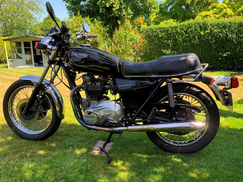 Lot 210 - 1988 Triumph T140 Bonneville