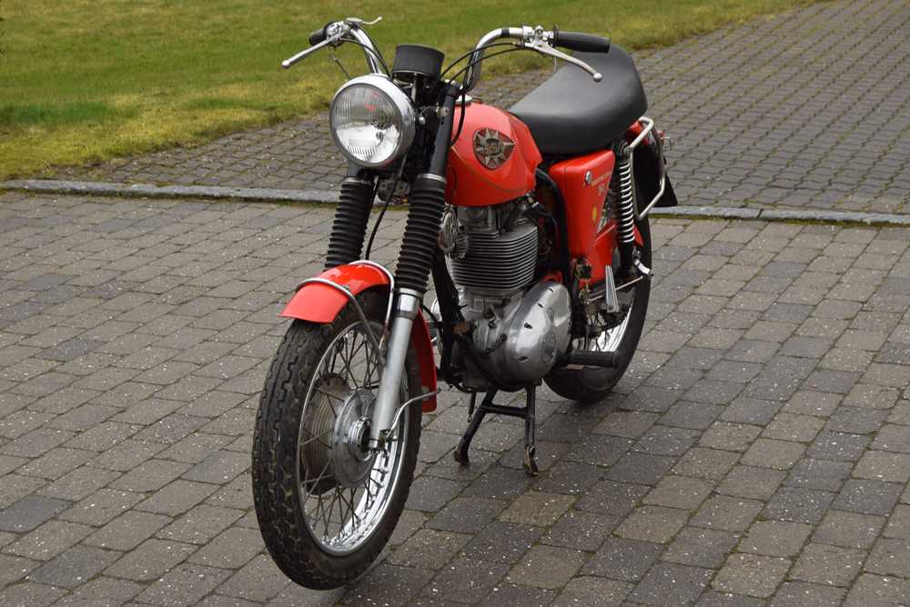 Lot 220 - 1969 BSA B44 Shooting Star