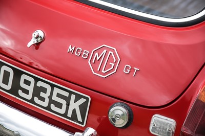 Lot 309 - 1971 MG B GT