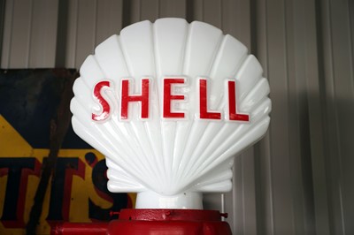 Lot 49 - An Avery Hardol Electric Petrol Pump, in Shell livery