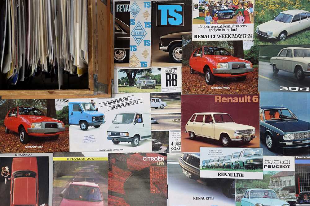 Lot 141 - Quantity of French Sales Brochures