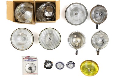 Lot 505 - Quantity of Lamps and Related Spares