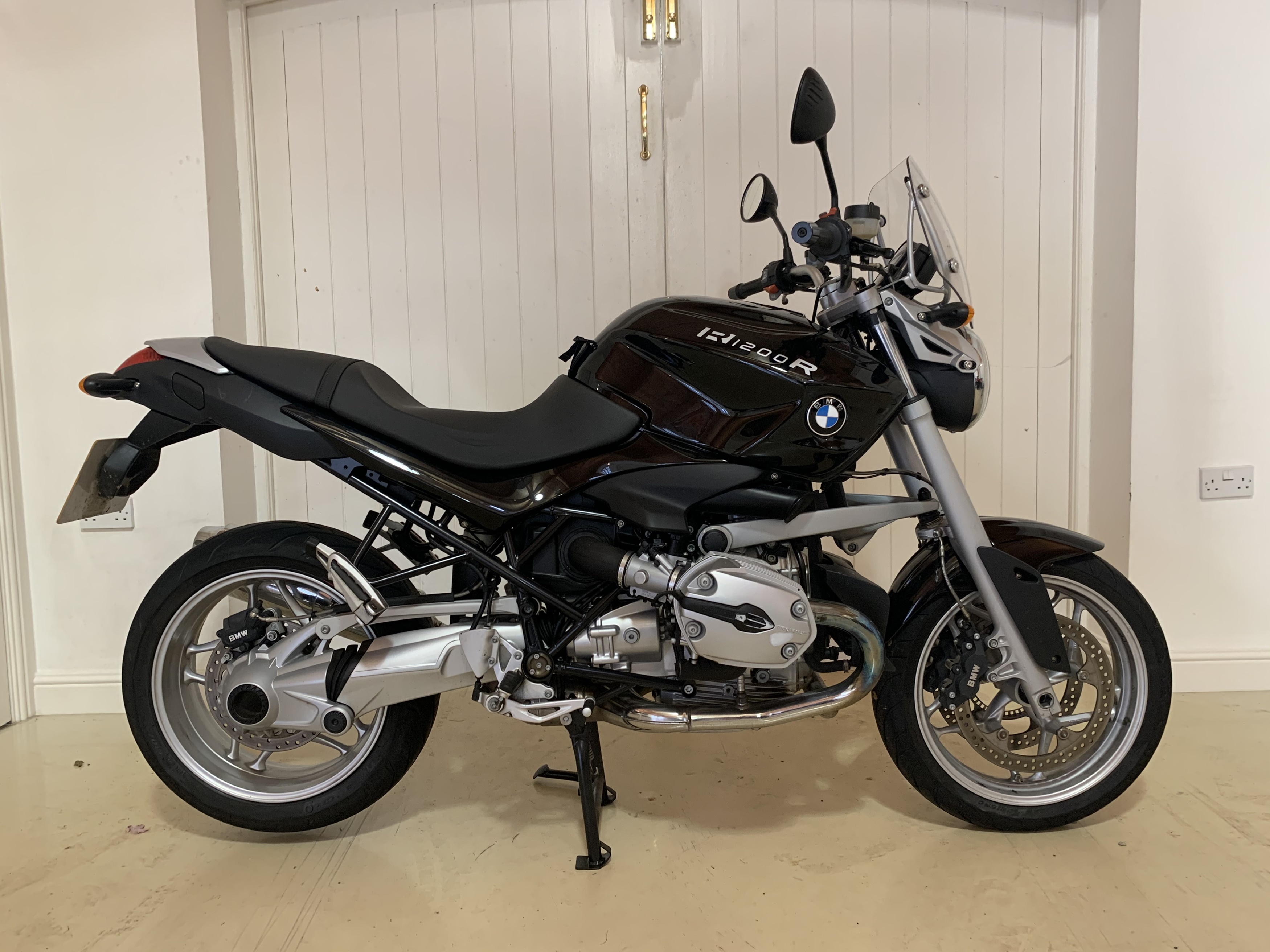 Bmw r1200r for clearance sale