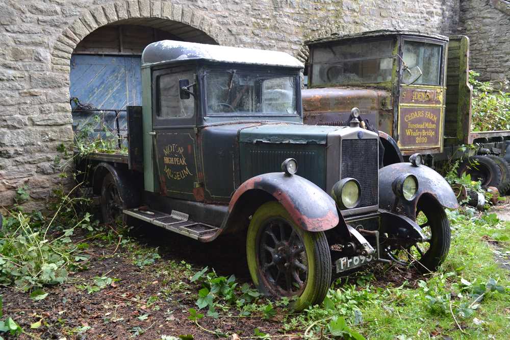 Lot 302 - 1927 Morris Cowley Flat Bed Truck