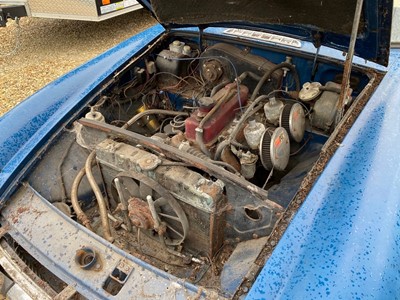 Lot 325 - 1972 MG B GT