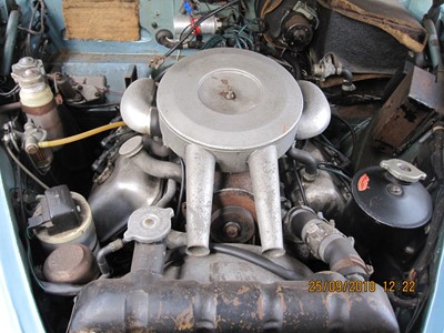 Lot 348 - 1966 Daimler V8-250