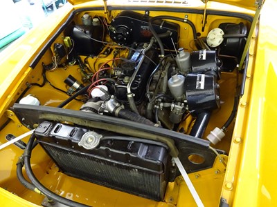 Lot 25 - 1972 MG B Roadster