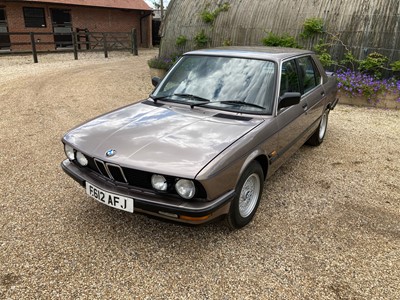 Lot 355 - 1988 BMW 525e Lux Automatic
