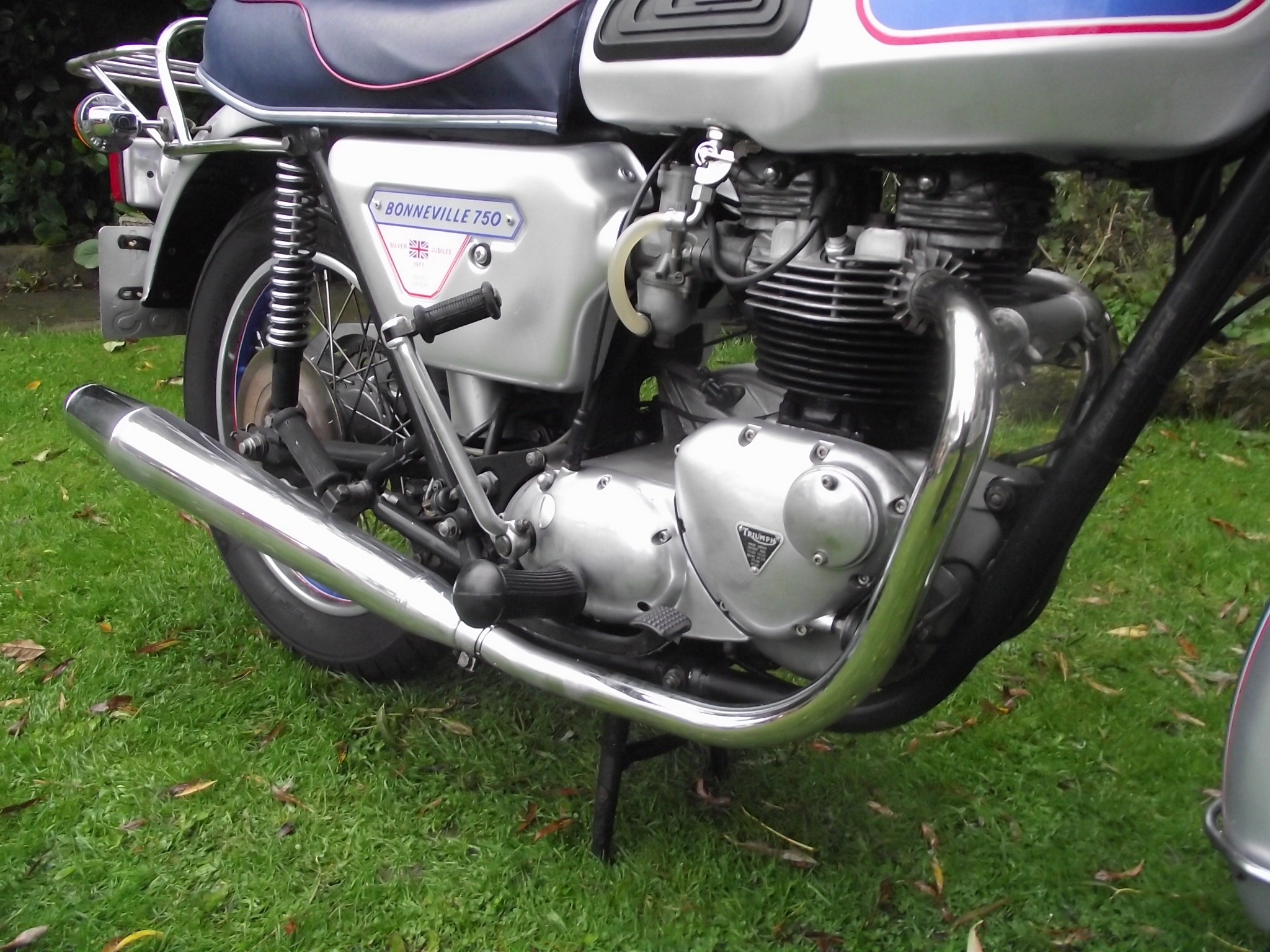 Lot 23 1977 Triumph Bonneville 750 "Silver Jubilee"