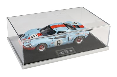 Lot 409 - 1:12 Scale Ford GT40 Model by GMP