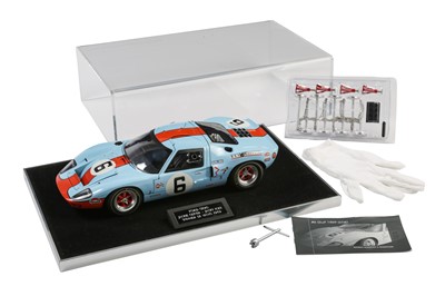 Lot 409 - 1:12 Scale Ford GT40 Model by GMP