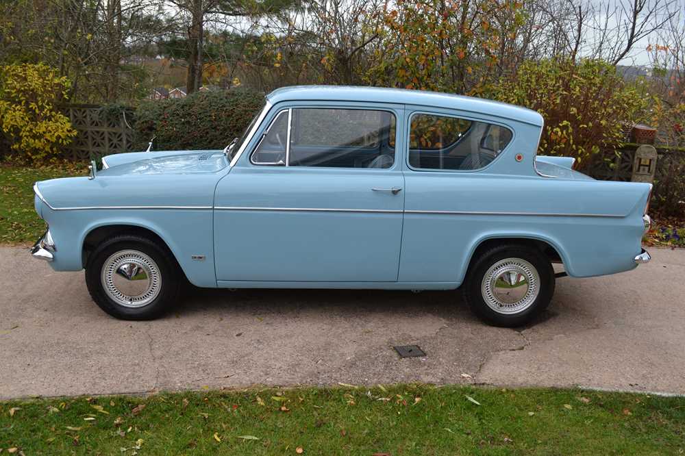 Ford anglia 105e deluxe