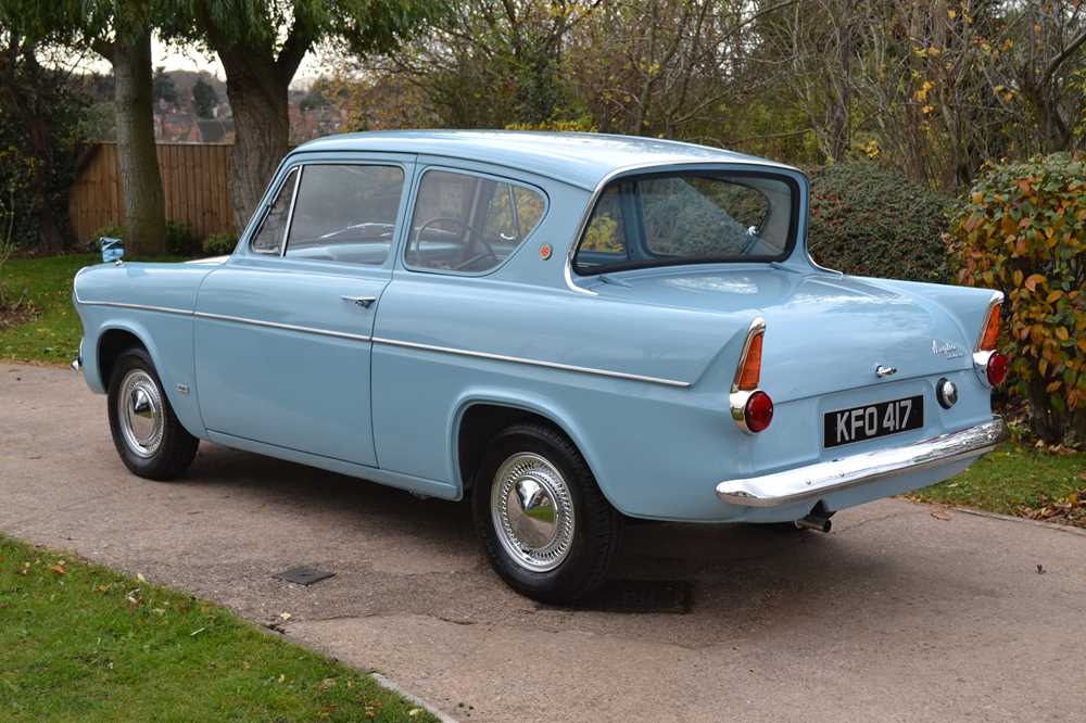 Ford anglia 105e deluxe