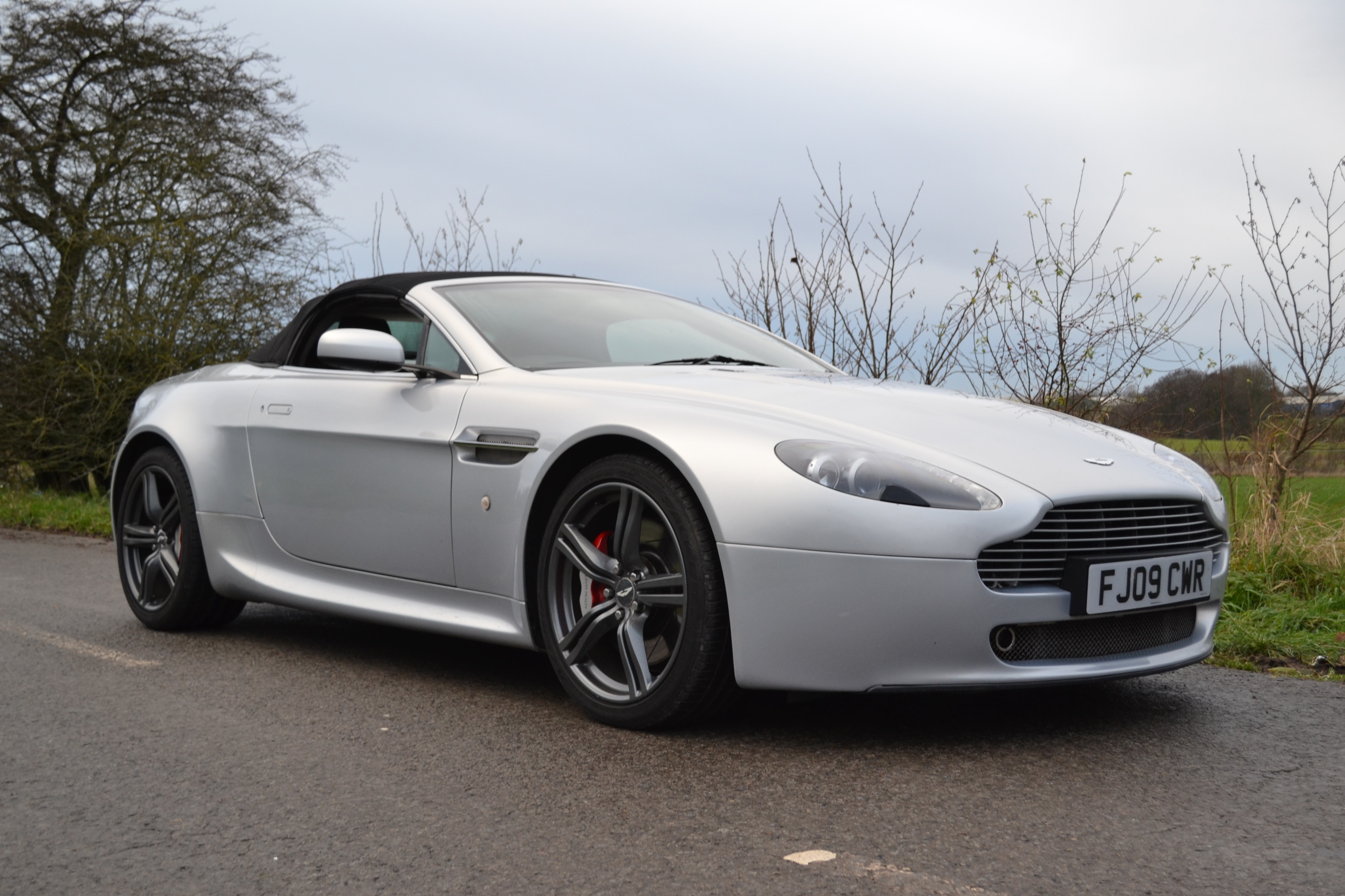 Lot 39 2009 Aston Martin V8 Vantage N400 Roadster