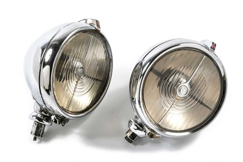 Lot 580 - A Pair of Lucas Type FT58/2 Lamps