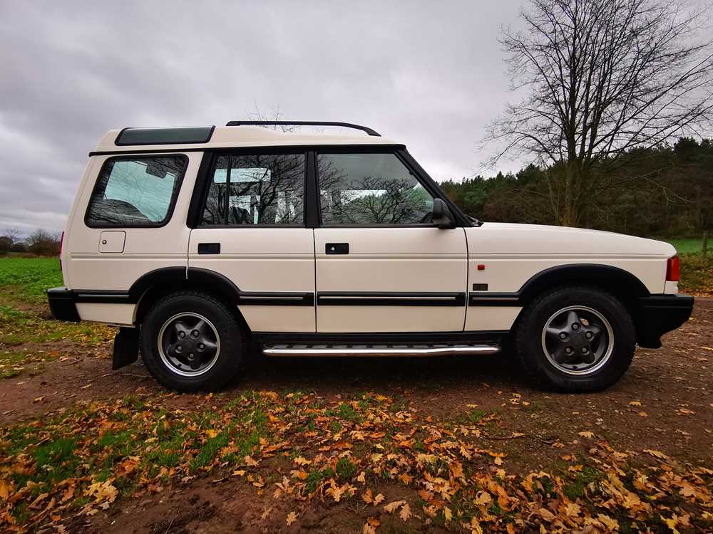 Land rover discovery v8