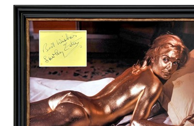 Lot 81 - Shirley Eaton as Jill Masterson - James Bond - 'Goldfinger' Autograph Presentation