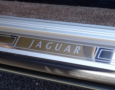 Lot 352 - 1990 Jaguar Sovereign 4.0