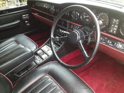 Lot 379 - 1986 Bentley Turbo R