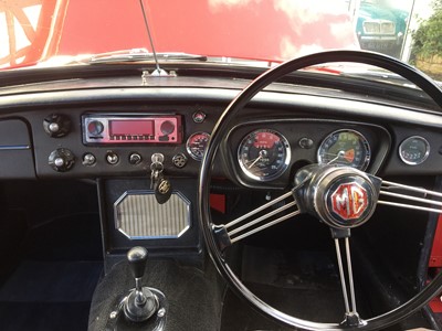 Lot 19 - 1963 MG B Roadster
