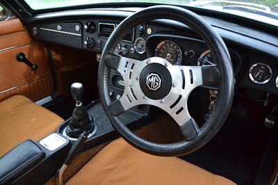 Lot 31 - 1974 MG B GT