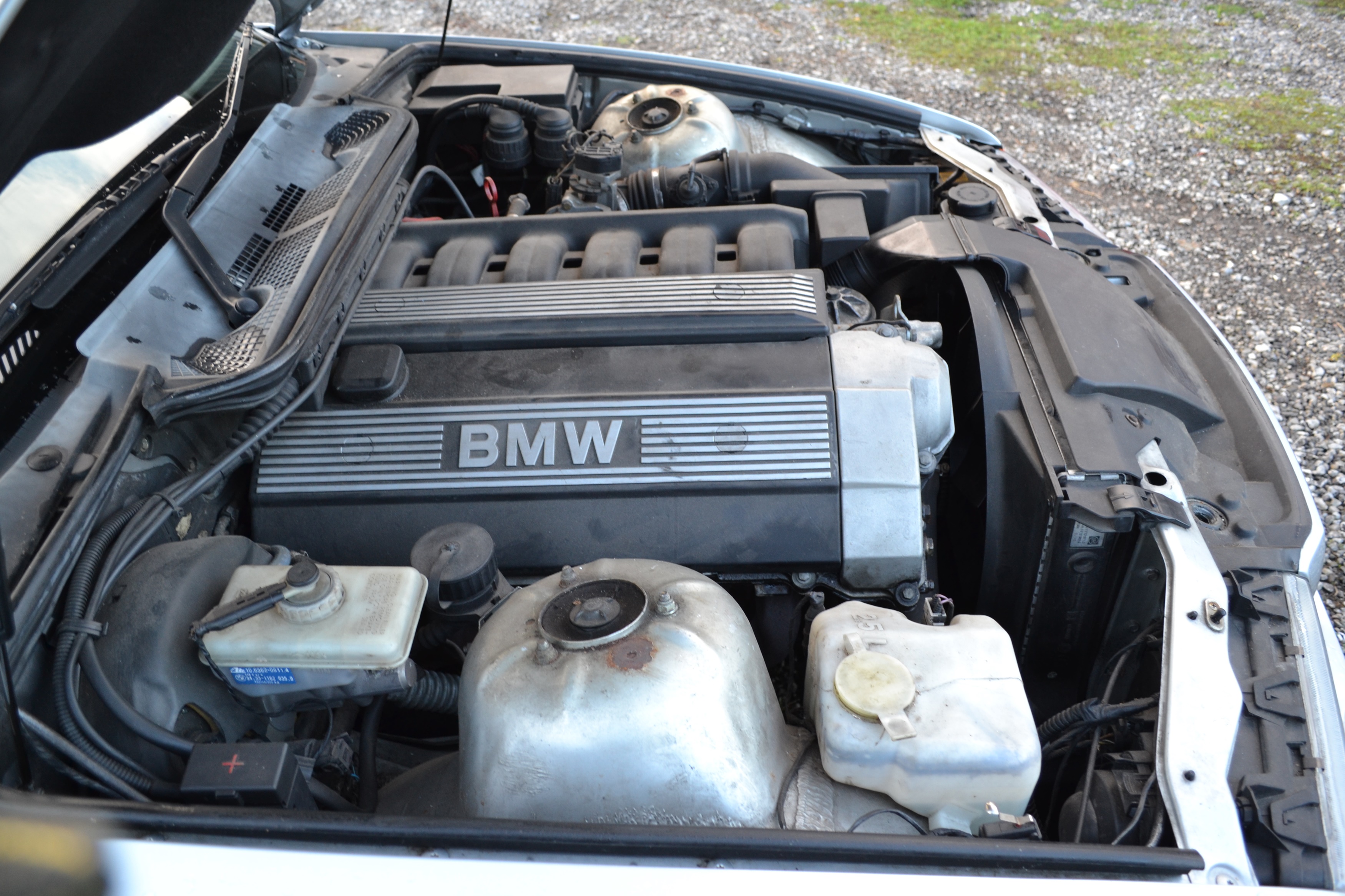 Lot 18 - 1994 BMW 325i Coupe Individual