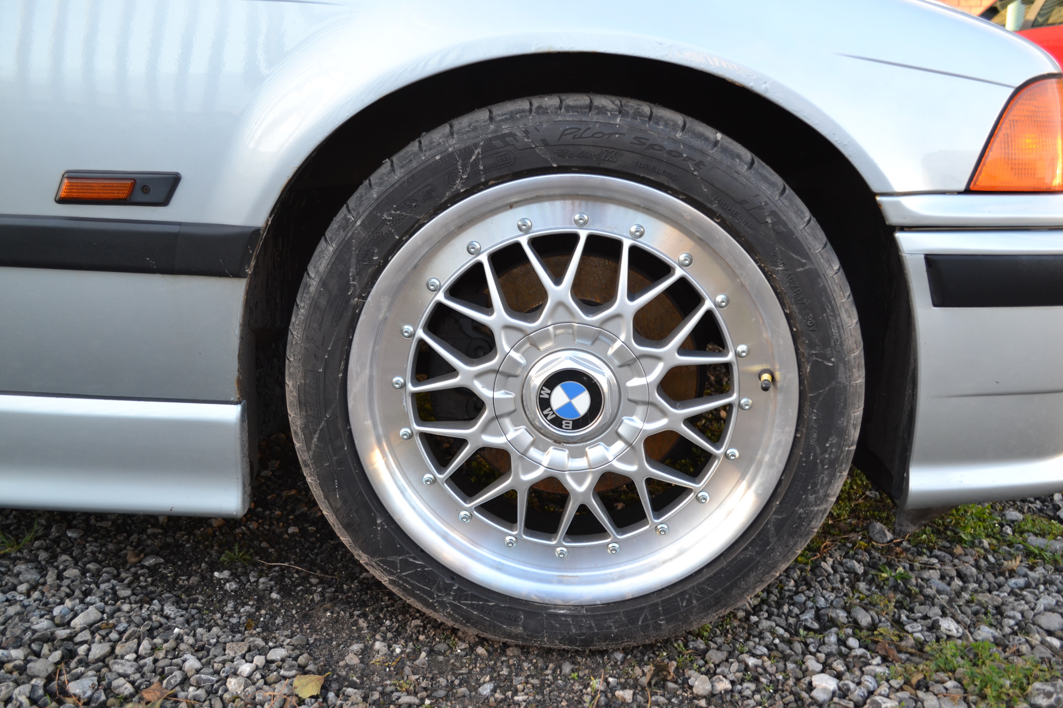 Lot 18 - 1994 BMW 325i Coupe Individual