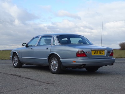 Lot 209 - 1997 Daimler Six 4.0 LWB