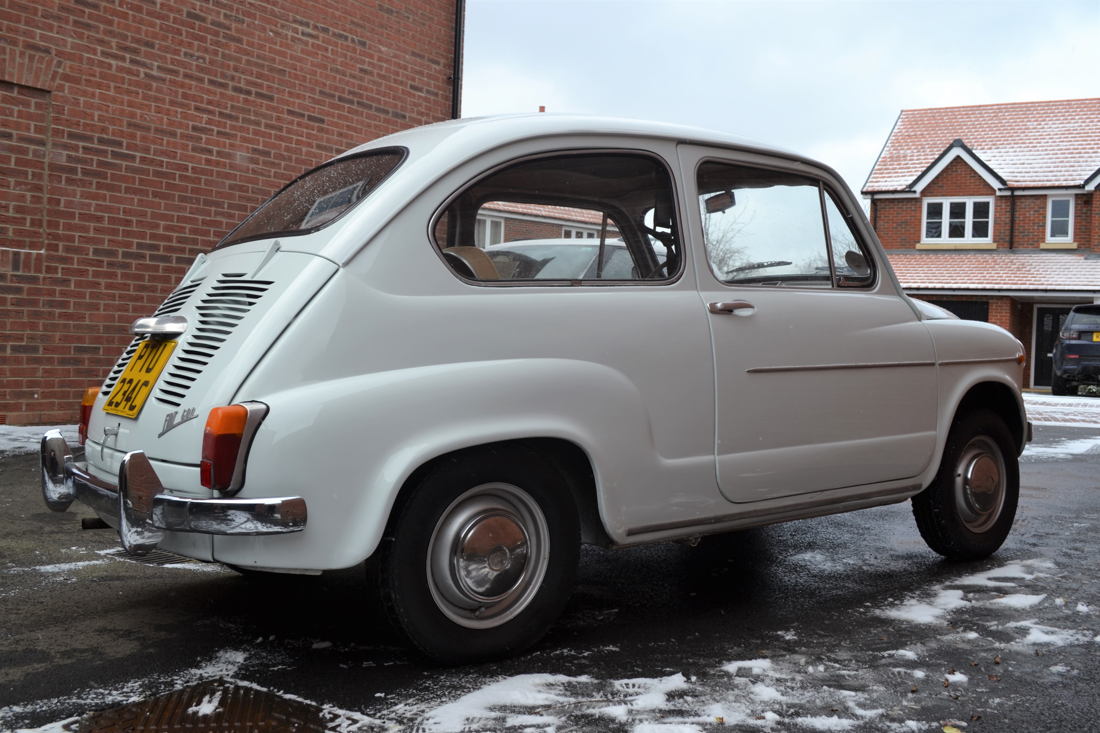 Lot 204 - 1965 Fiat 600 D