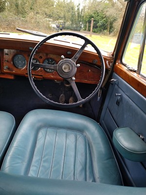 Lot 23 - 1951 Bentley Mark VI Saloon